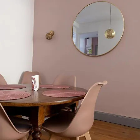 Апартаменты Avec Terrasse En Plein Coeur De