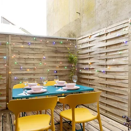 Avec Terrasse En Plein Coeur De Апартаменты *
