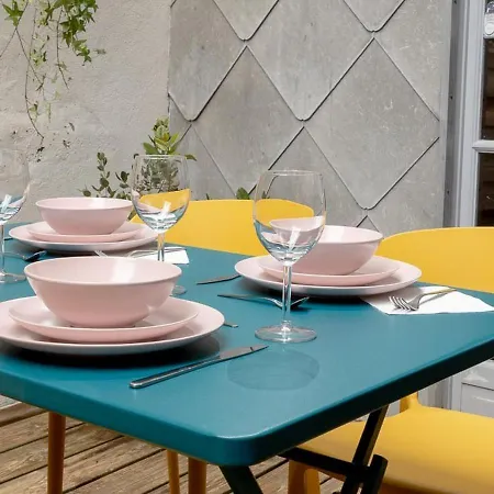 Avec Terrasse En Plein Coeur De Апартаменты